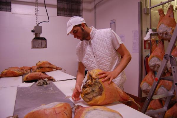 emilia-romagna-prosciutto-4-2013.jpg Emilia Romagna Tour